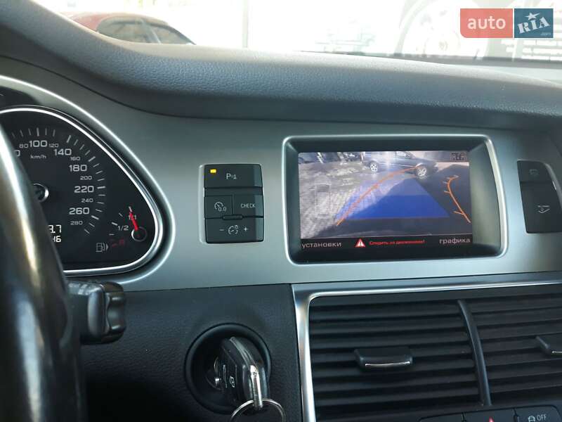 Внедорожник / Кроссовер Audi Q7 2013 в Сумах