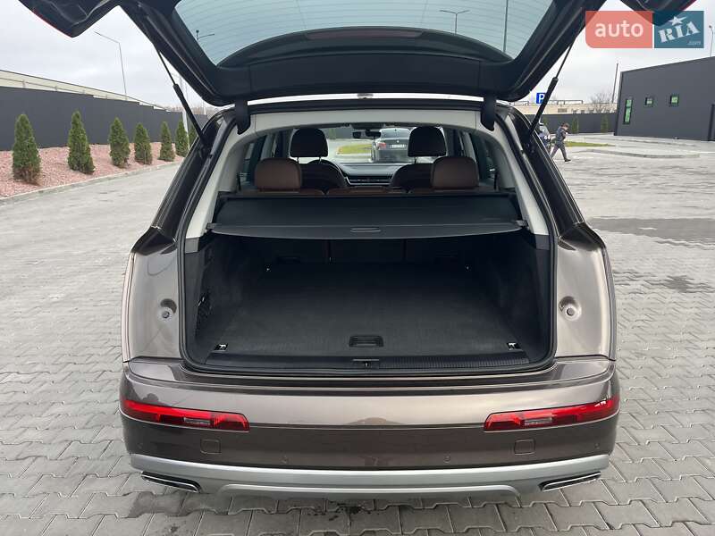 Внедорожник / Кроссовер Audi Q7 2017 в Тернополе