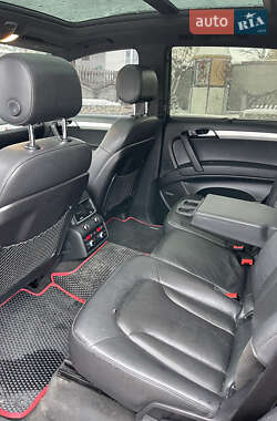 Внедорожник / Кроссовер Audi Q7 2013 в 