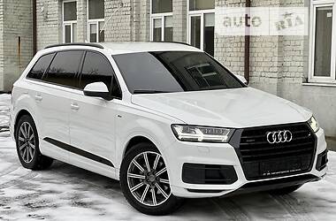 Внедорожник / Кроссовер Audi Q7 2016 в Киеве