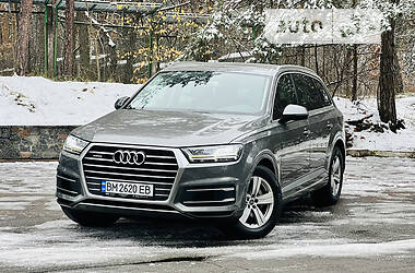 Позашляховик / Кросовер Audi Q7 2015 в Києві