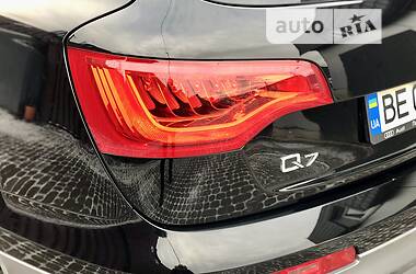 Внедорожник / Кроссовер Audi Q7 2012 в 