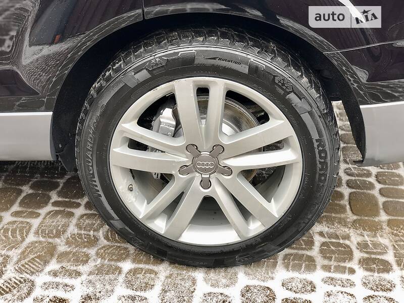 Позашляховик / Кросовер Audi Q7 2012 в Рівному