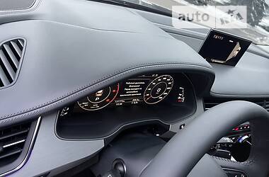 Внедорожник / Кроссовер Audi Q7 2017 в 