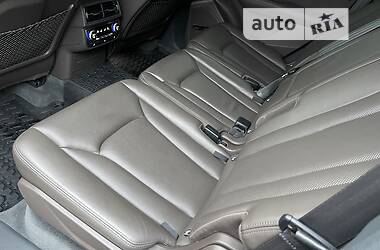 Внедорожник / Кроссовер Audi Q7 2017 в 