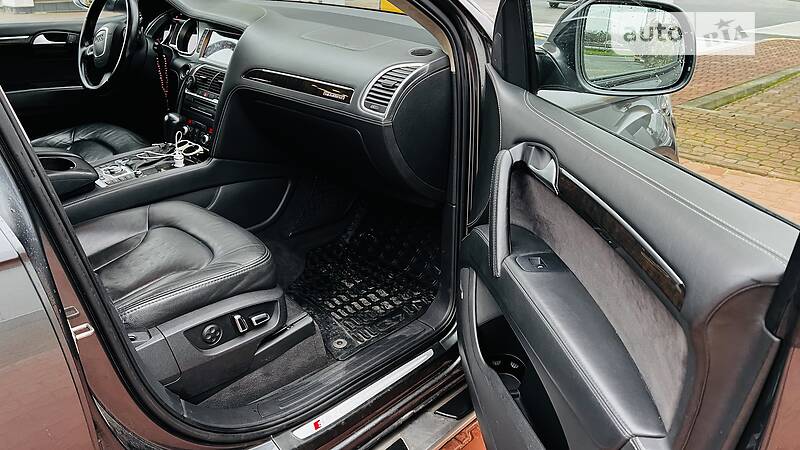 Внедорожник / Кроссовер Audi Q7 2010 в Киеве