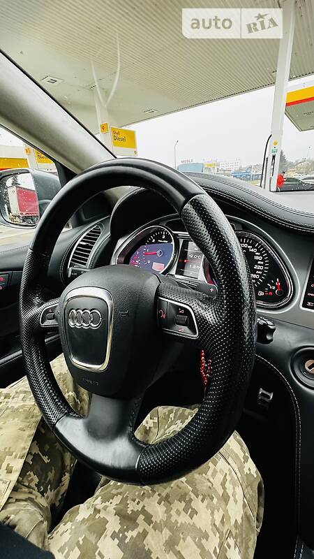 Внедорожник / Кроссовер Audi Q7 2010 в Киеве