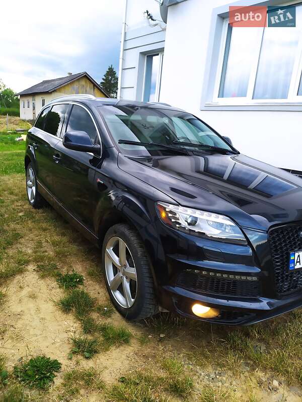 Позашляховик / Кросовер Audi Q7 2011 в Косові