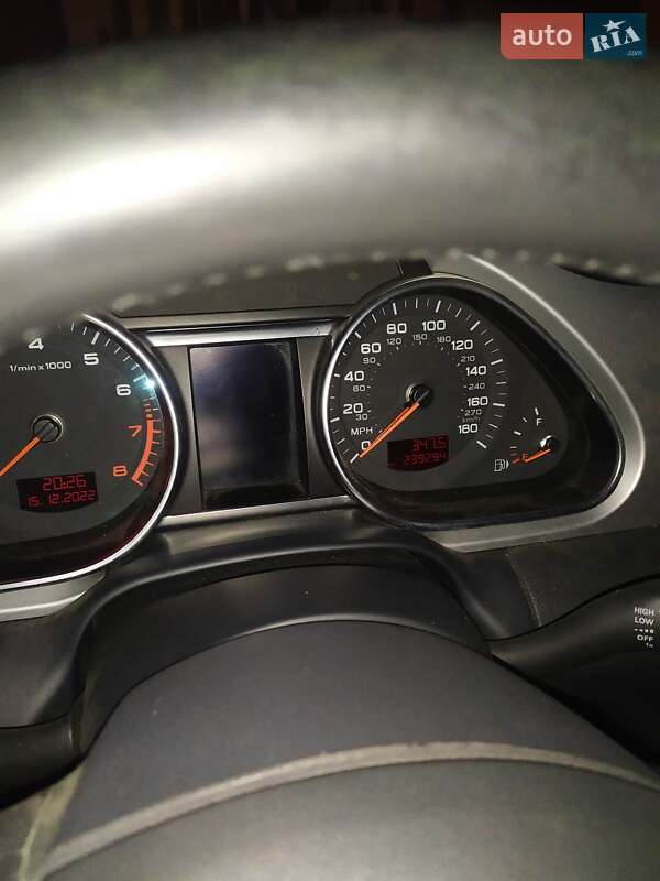 Позашляховик / Кросовер Audi Q7 2011 в Косові