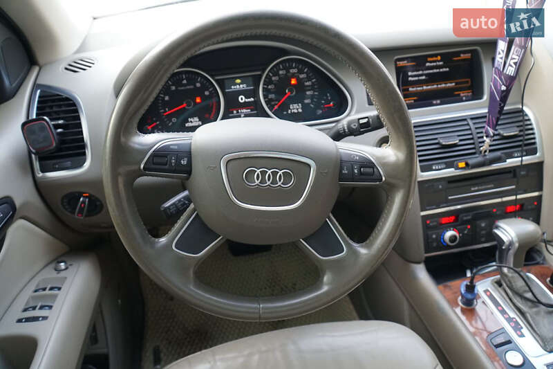 Позашляховик / Кросовер Audi Q7 2014 в Чернівцях