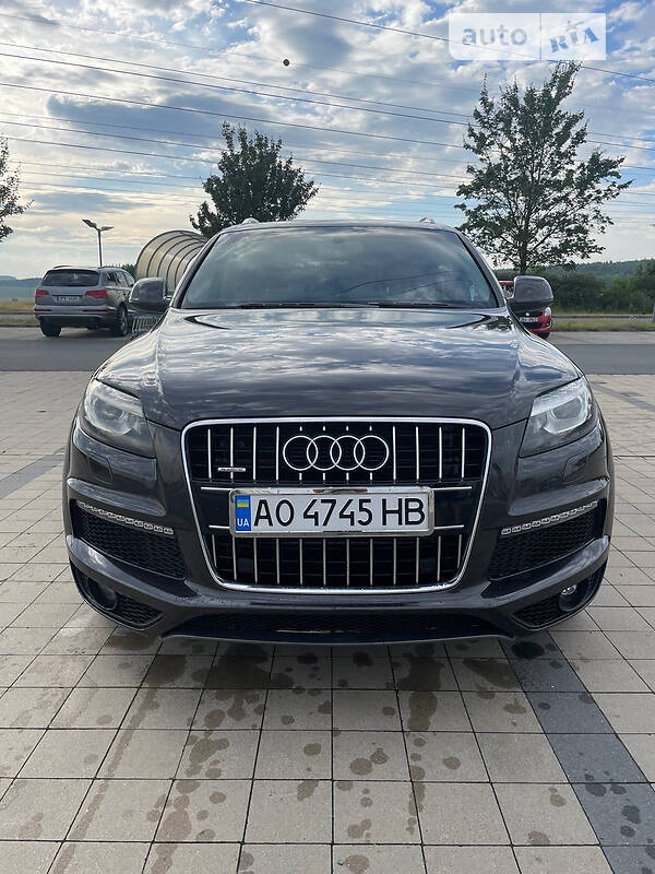 Внедорожник / Кроссовер Audi Q7 2010 в Ужгороде