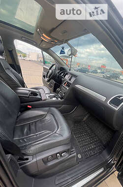 Внедорожник / Кроссовер Audi Q7 2010 в Ужгороде