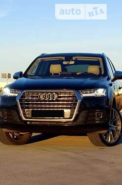 Позашляховик / Кросовер Audi Q7 2016 в Ковелі