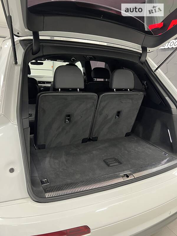 Внедорожник / Кроссовер Audi Q7 2015 в Тернополе