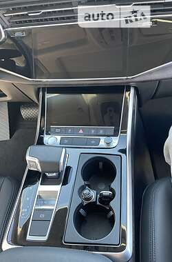 Внедорожник / Кроссовер Audi Q7 2020 в Хусте