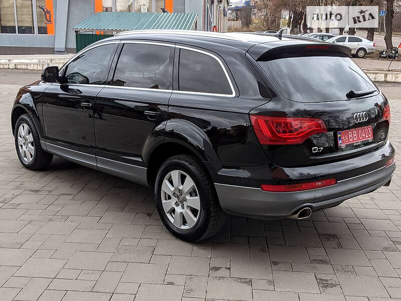 Внедорожник / Кроссовер Audi Q7 2014 в Ровно