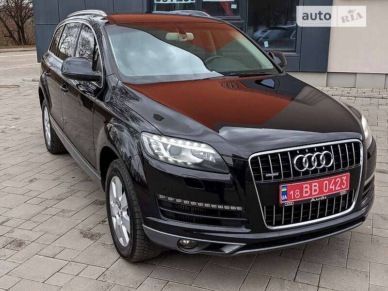 Внедорожник / Кроссовер Audi Q7 2014 в Ровно