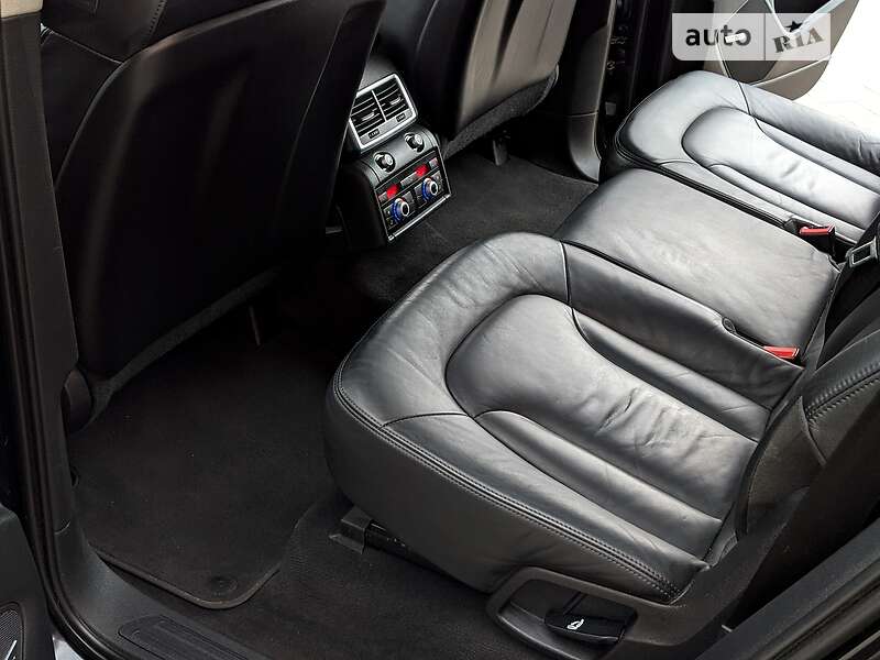 Внедорожник / Кроссовер Audi Q7 2014 в Ровно