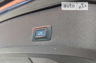 Внедорожник / Кроссовер Audi Q7 2014 в 