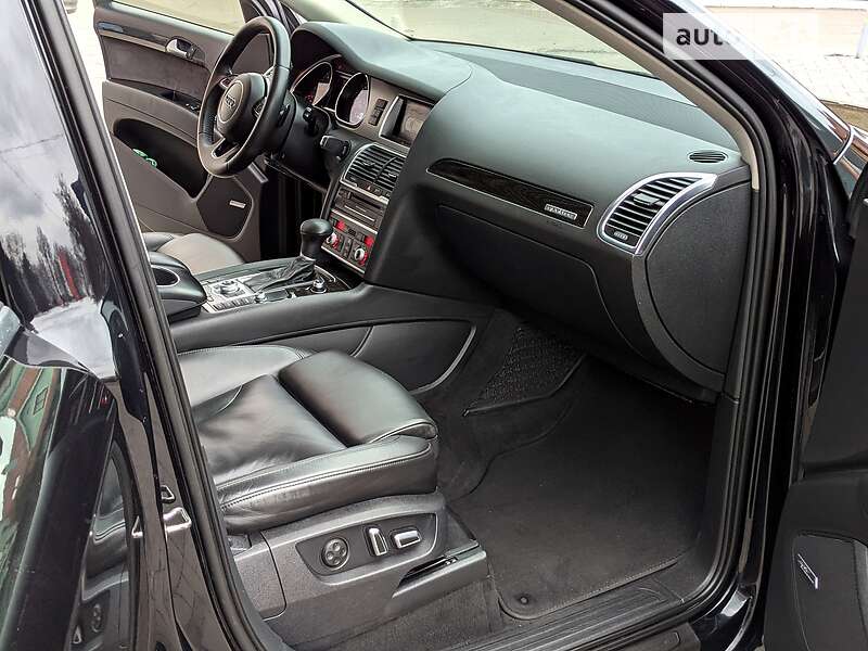 Внедорожник / Кроссовер Audi Q7 2014 в Ровно