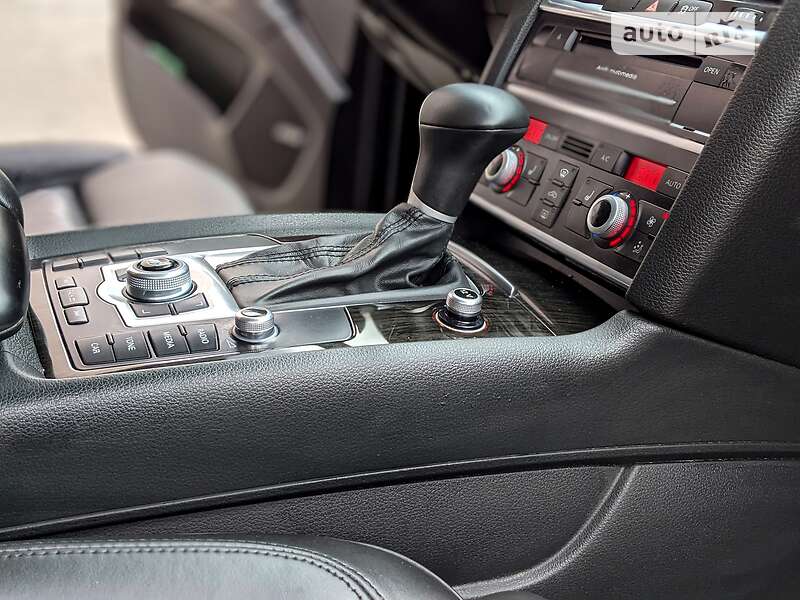 Внедорожник / Кроссовер Audi Q7 2014 в Ровно