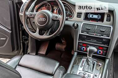 Внедорожник / Кроссовер Audi Q7 2014 в 
