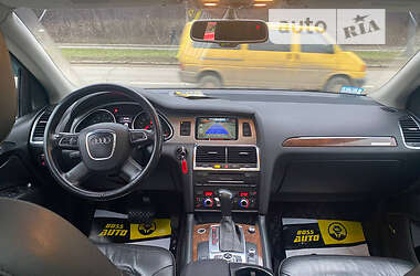 Позашляховик / Кросовер Audi Q7 2011 в Чернівцях