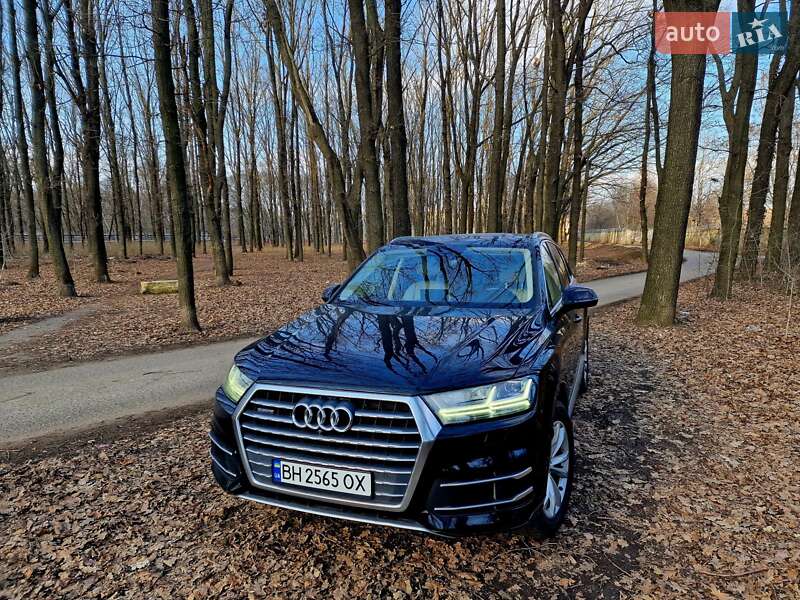 Внедорожник / Кроссовер Audi Q7 2019 в Одессе