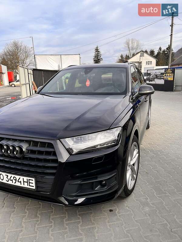 Внедорожник / Кроссовер Audi Q7 2015 в Тячеве