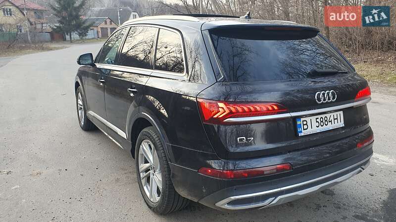 Позашляховик / Кросовер Audi Q7 2020 в Полтаві