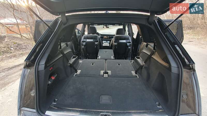 Позашляховик / Кросовер Audi Q7 2020 в Полтаві