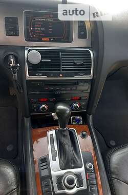 Позашляховик / Кросовер Audi Q7 2006 в Рівному