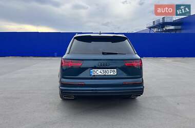 Внедорожник / Кроссовер Audi Q7 2018 в 