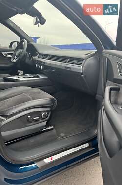 Внедорожник / Кроссовер Audi Q7 2018 в 