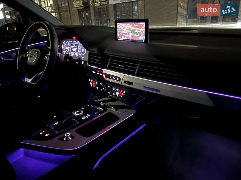 Внедорожник / Кроссовер Audi Q7 2018 в Кропивницком