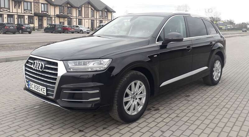 Внедорожник / Кроссовер Audi Q7 2016 в Радехове