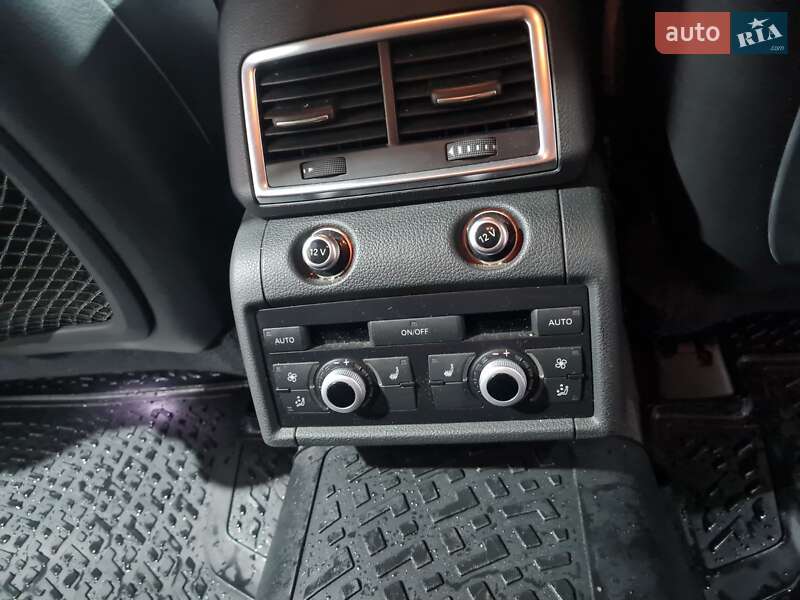 Внедорожник / Кроссовер Audi Q7 2014 в Тернополе