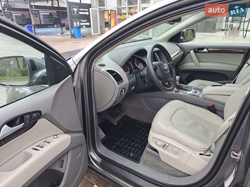 Позашляховик / Кросовер Audi Q7 2015 в Львові