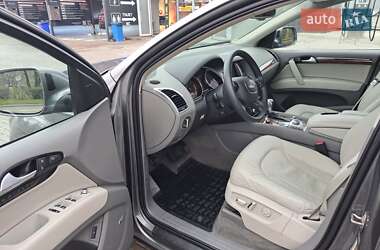 Позашляховик / Кросовер Audi Q7 2015 в 