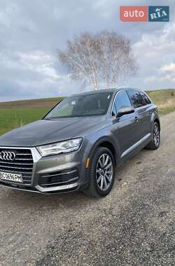 Позашляховик / Кросовер Audi Q7 2017 в 