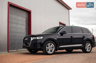 Позашляховик / Кросовер Audi Q7 2016 в 