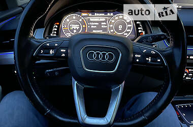 Внедорожник / Кроссовер Audi Q7 2016 в 