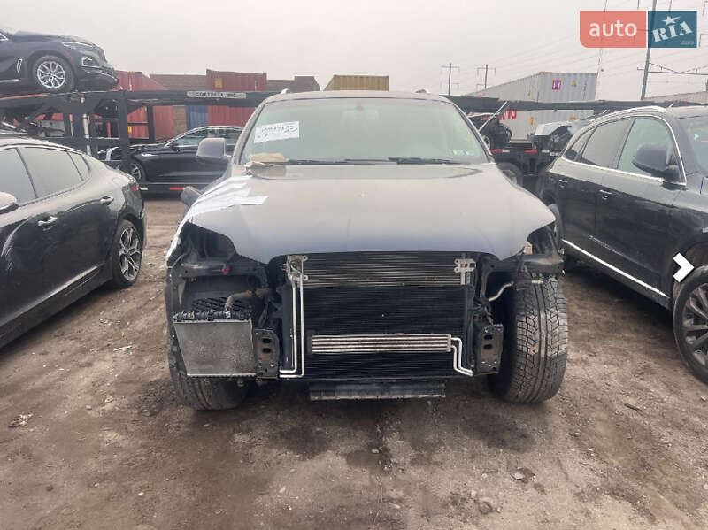 Внедорожник / Кроссовер Audi Q7 2012 в 