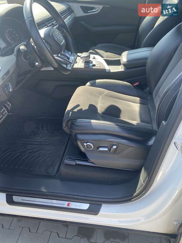 Внедорожник / Кроссовер Audi Q7 2016 в Луцке