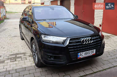 Внедорожник / Кроссовер Audi Q7 2017 в 