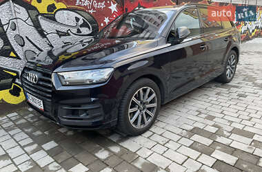 Внедорожник / Кроссовер Audi Q7 2017 в 