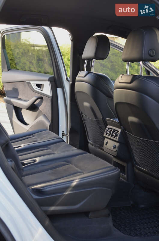 Внедорожник / Кроссовер Audi Q7 2018 в Луцке