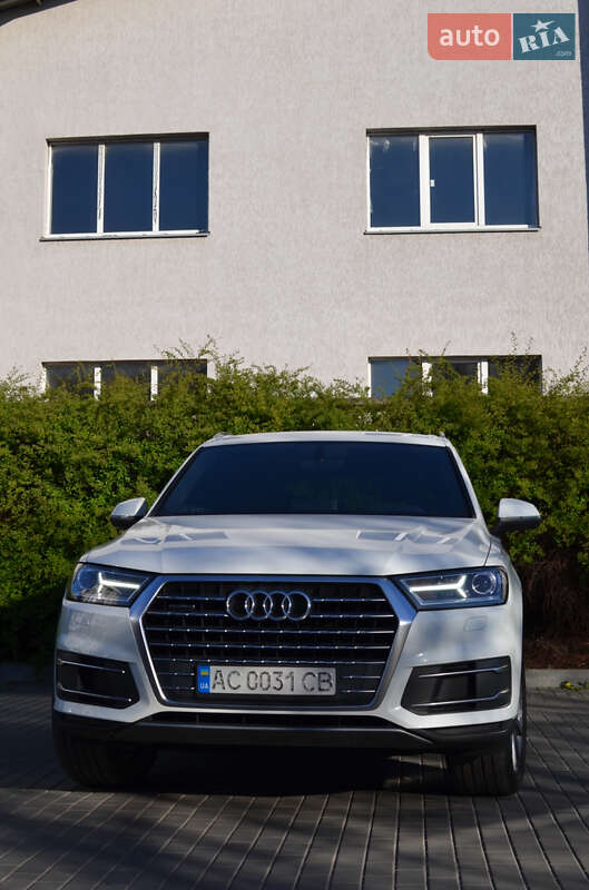 Внедорожник / Кроссовер Audi Q7 2018 в Луцке