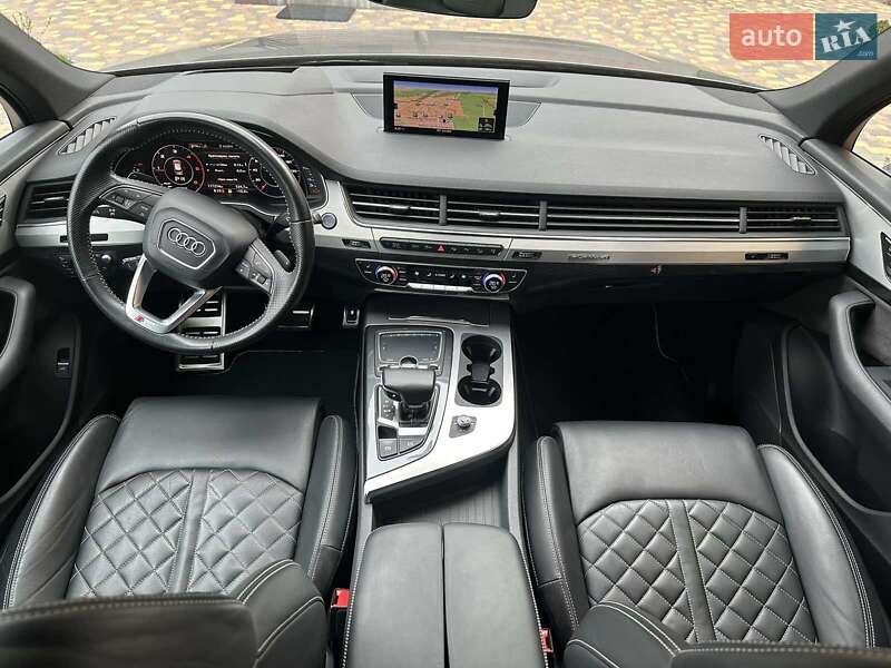 Позашляховик / Кросовер Audi Q7 2017 в Києві