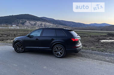 Позашляховик / Кросовер Audi Q7 2016 в Києві